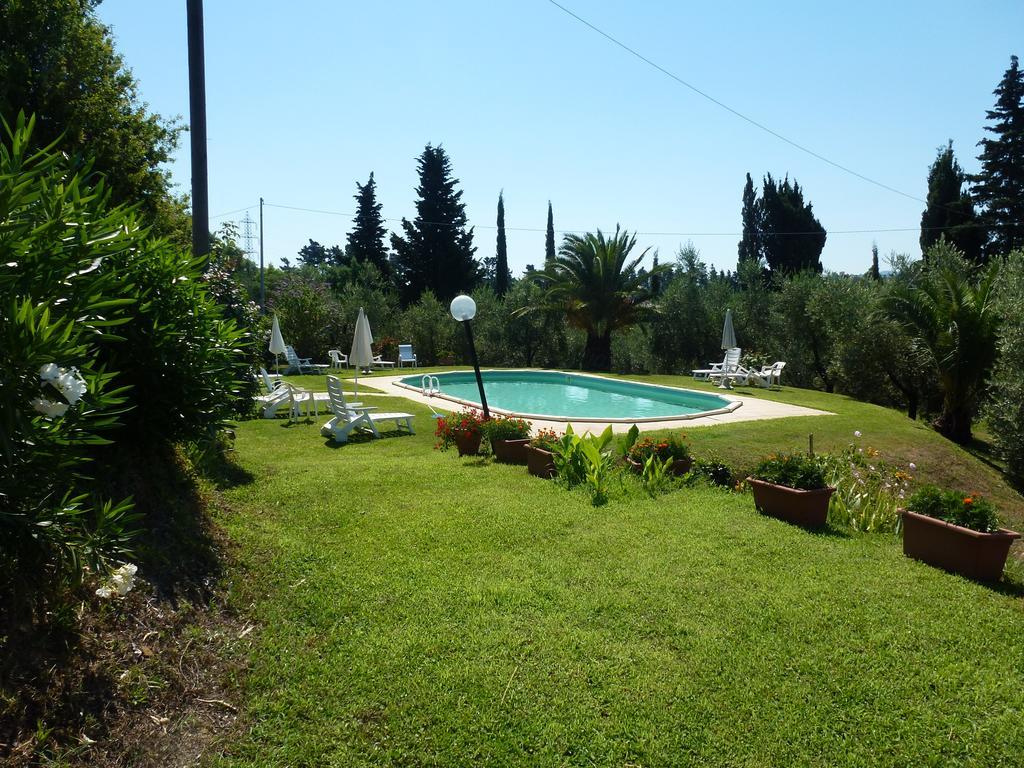 Agriturismo Poggio Al Tesoro Crespina Δωμάτιο φωτογραφία