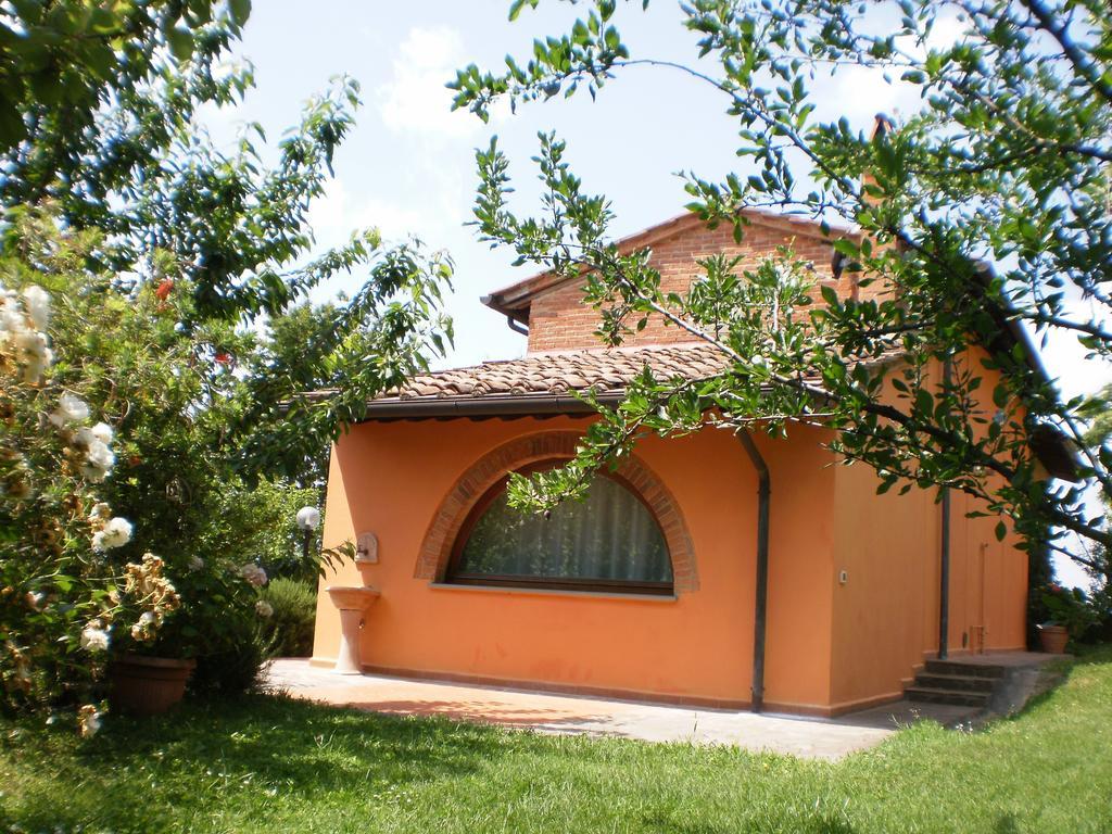 Agriturismo Poggio Al Tesoro Crespina Δωμάτιο φωτογραφία