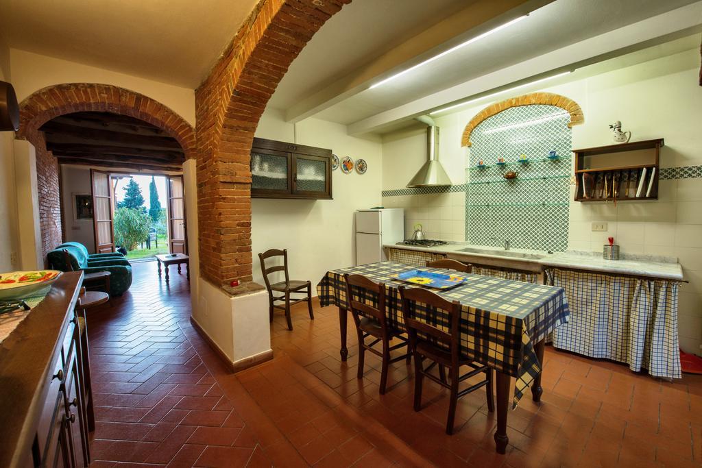 Agriturismo Poggio Al Tesoro Crespina Εξωτερικό φωτογραφία