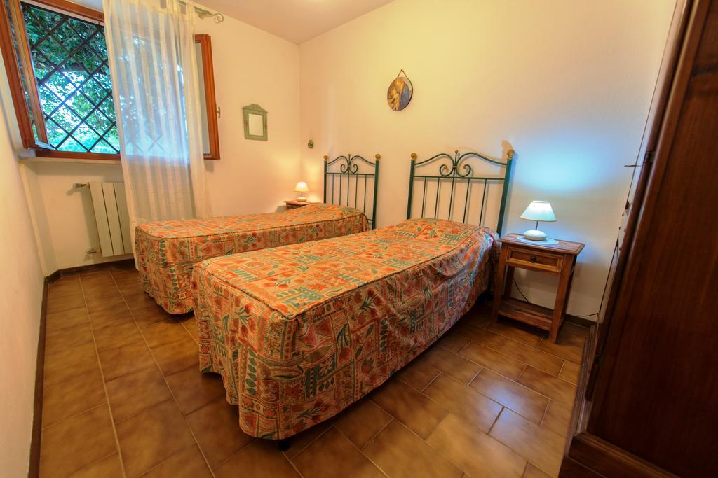 Agriturismo Poggio Al Tesoro Crespina Εξωτερικό φωτογραφία