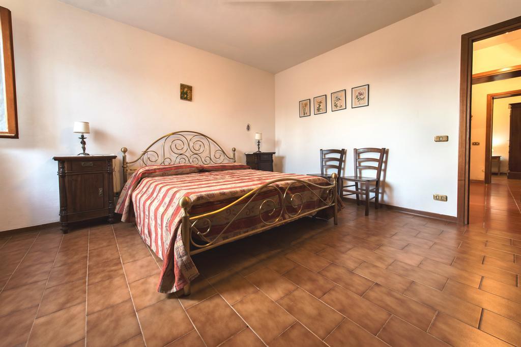 Agriturismo Poggio Al Tesoro Crespina Εξωτερικό φωτογραφία