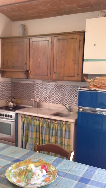 Agriturismo Poggio Al Tesoro Crespina Εξωτερικό φωτογραφία