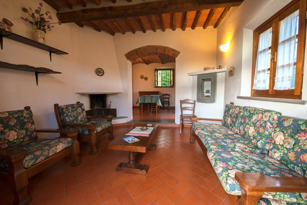 Agriturismo Poggio Al Tesoro Crespina Εξωτερικό φωτογραφία