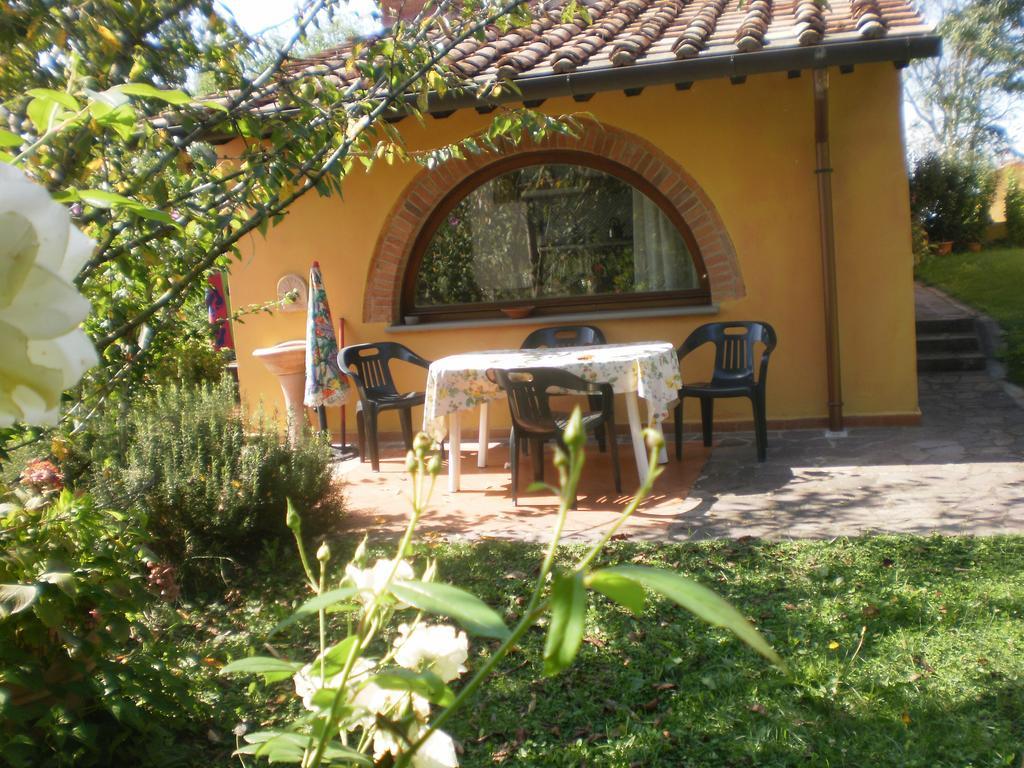 Agriturismo Poggio Al Tesoro Crespina Εξωτερικό φωτογραφία